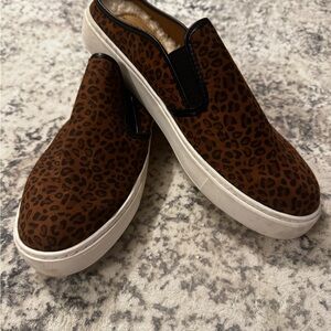 Time and Tru Leopard Print Memory Foam Flats